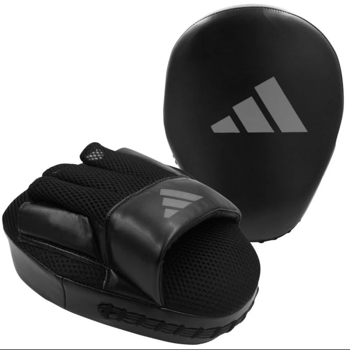 כפפות מיקוד Adidas Power 50 בשחור ולבן, מבט מלפנים ועל אזור האחיזה