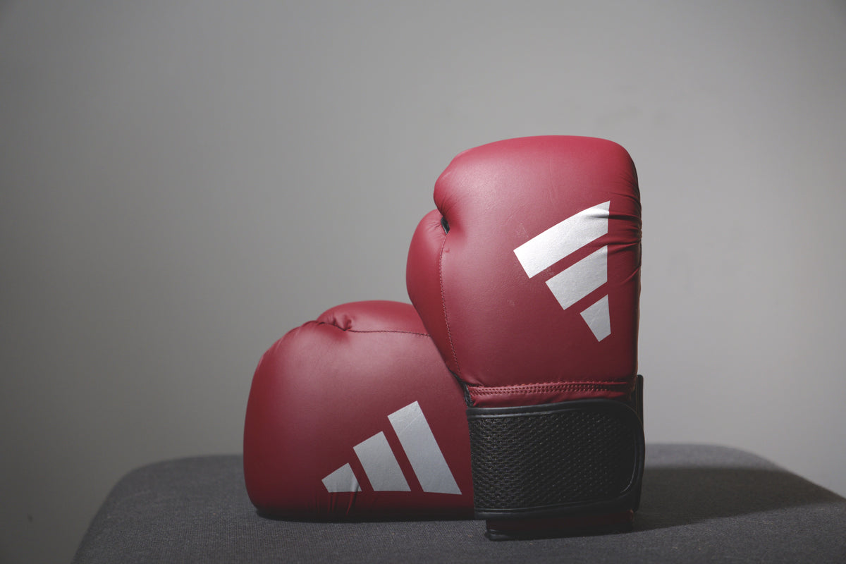 Kırmızı Adidas Gençler İçin Boks Seti 23 eldivenleri, çift