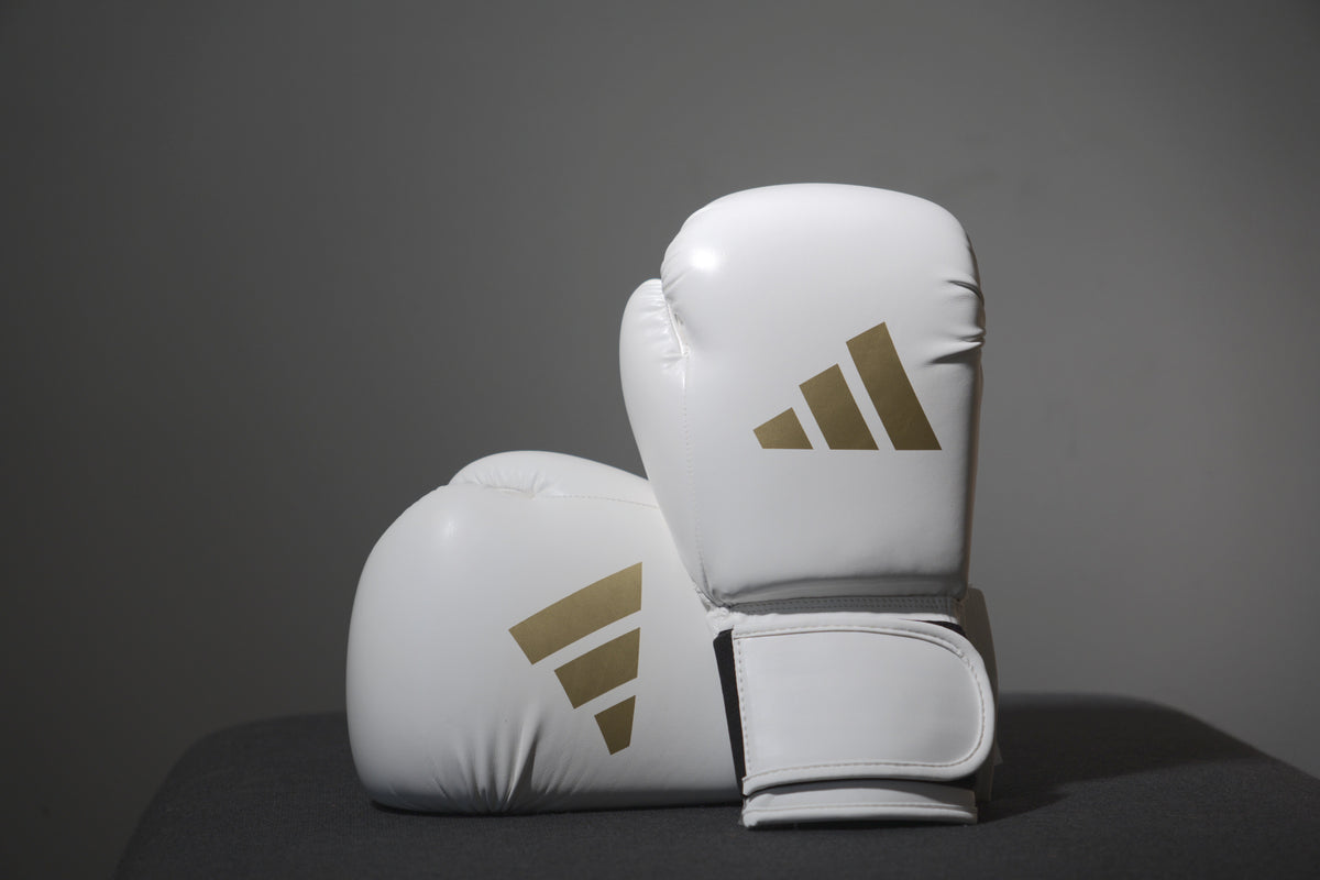 כפפות אגרוף Adidas Speed 50 בלבן וזהב